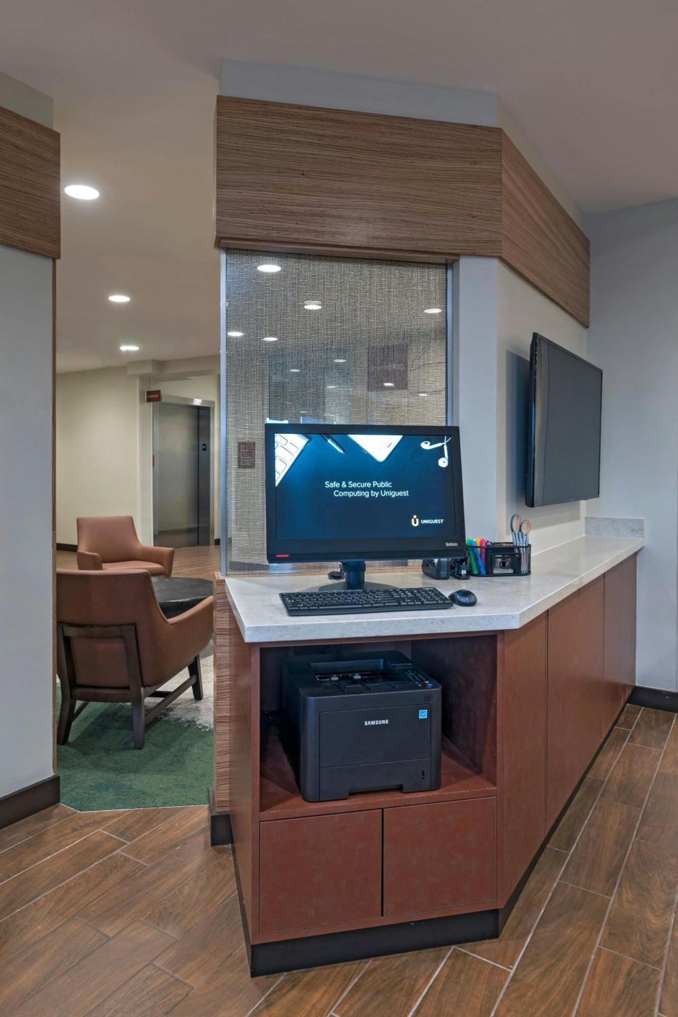 Towneplace Suites By Marriott Tacoma Лейквуд Экстерьер фото