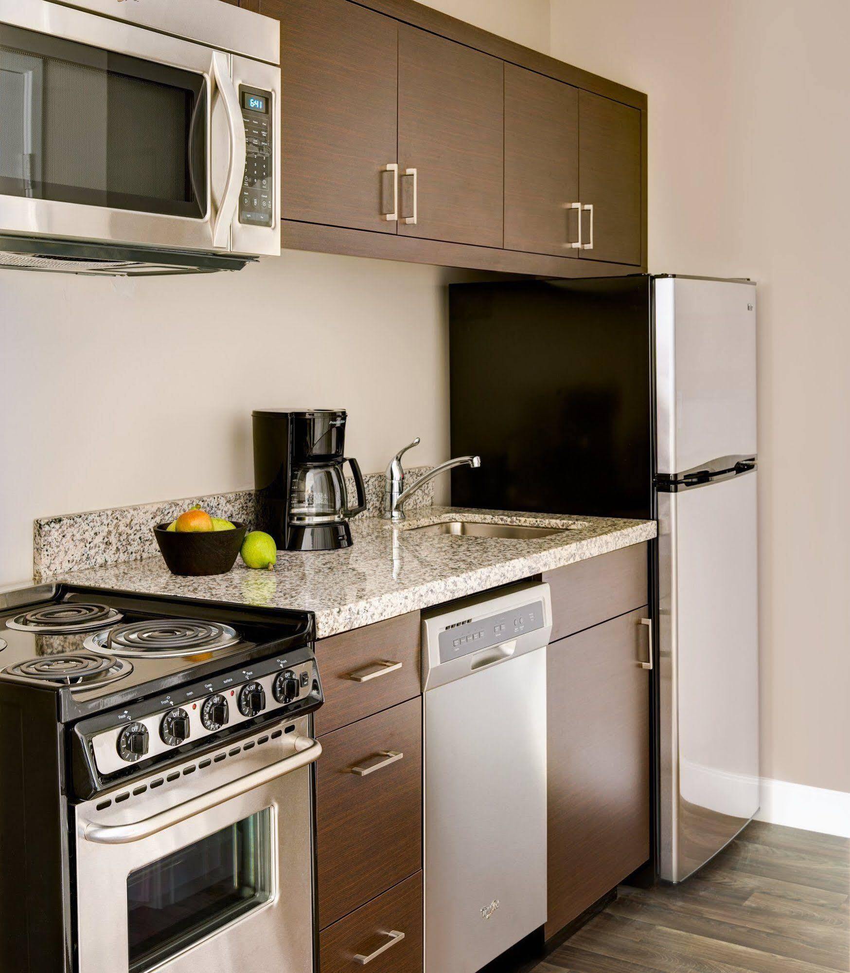 Towneplace Suites By Marriott Tacoma Лейквуд Экстерьер фото